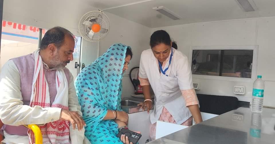 मोबाइल वेटरनरी यूनिट 1962 के कॉल सेंटर का लोकार्पण घर बैठे ही मिल सकेगी पशु चिकित्सकों की सुविधा