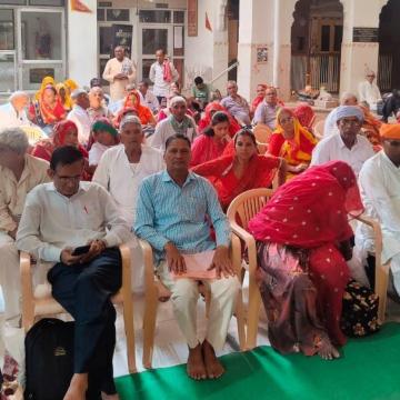 बीकानेर और चूरु के तीर्थ यात्रियों को लेकर रवाना हुई विशेष ट्रेन